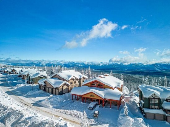 Big White 3 Bedroom Accommodation - Grizzly Ridge Trail - #4661