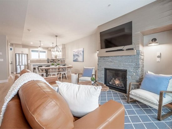 Big White 3 Bedroom Accommodation - Grizzly Ridge Trail - #4661