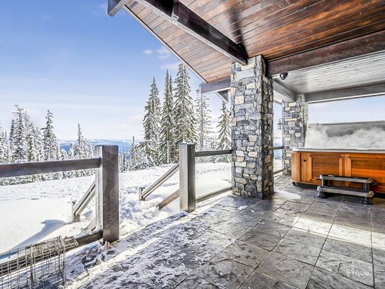 Big White 5 Bedroom Accommodation - Inuksuk Lodge - #4662