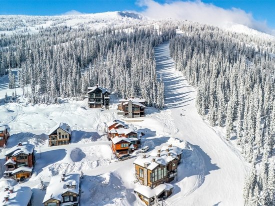 Big White 5 Bedroom Accommodation - Inuksuk Lodge - #4662