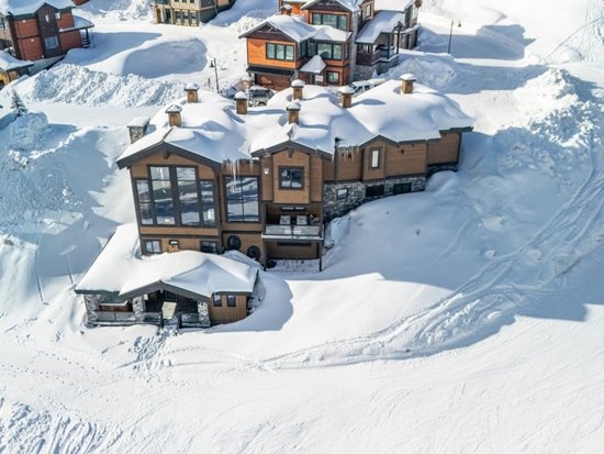 Big White 5 Bedroom Accommodation - Inuksuk Lodge - #4662