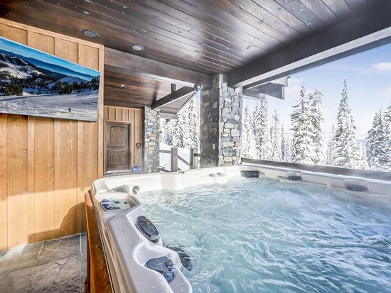 Big White 5 Bedroom Accommodation - Inuksuk Lodge - #4662