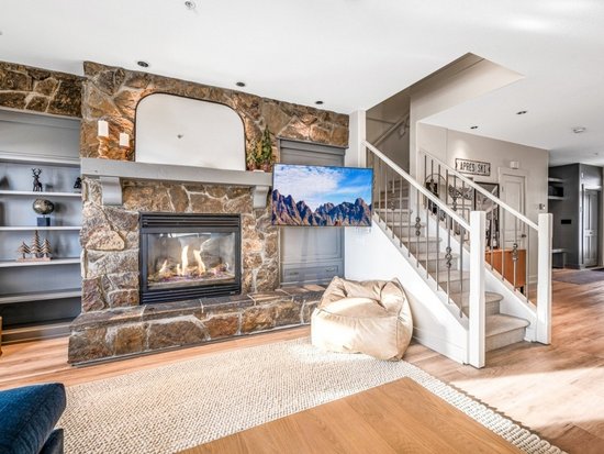 Big White 4 Bedroom Accommodation - Towering Pines - #4663