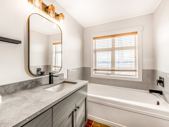 Big White 4 Bedroom Accommodation - Towering Pines - #4663