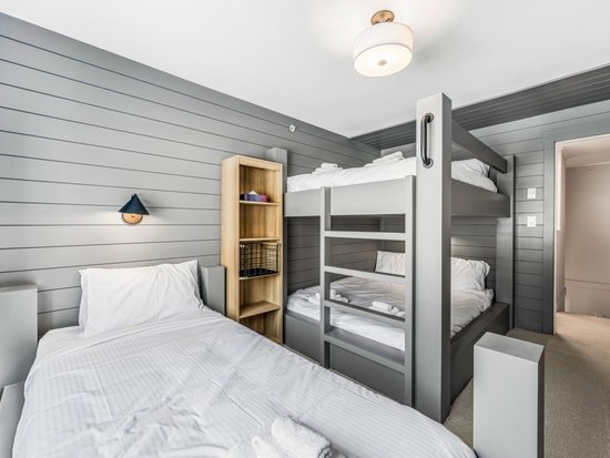 Big White 4 Bedroom Accommodation - Towering Pines - #4663