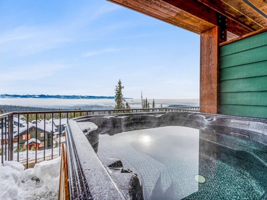 Big White 4 Bedroom Accommodation - Towering Pines - #4663