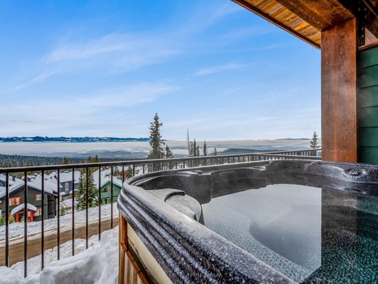 Big White 4 Bedroom Accommodation - Towering Pines - #4663