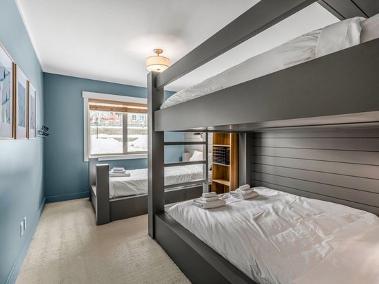 Big White 4 Bedroom Accommodation - Towering Pines - #4663