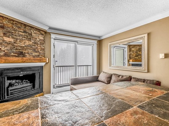 Big White 1 Bedroom Accommodation - Snow Ghost Inn - #4664