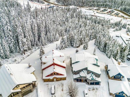 Big White 5 Bedroom Accommodation - Fresh Tracks Retreat - #4665