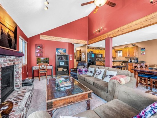 Big White 5 Bedroom Accommodation - Fresh Tracks Retreat - #4665