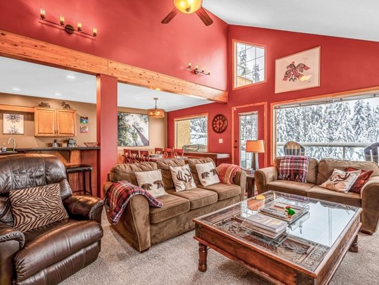 Big White 5 Bedroom Accommodation - Fresh Tracks Retreat - #4665