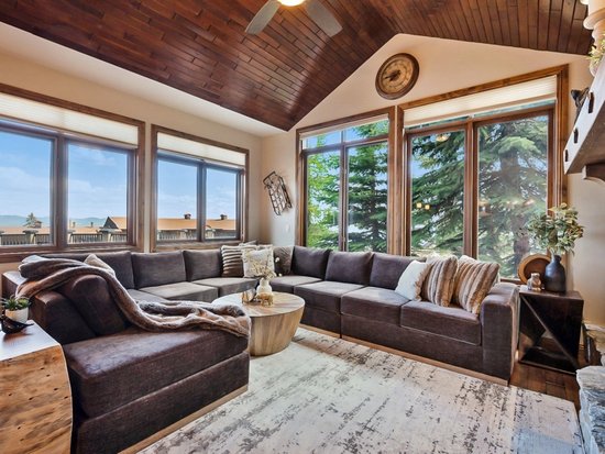 Big White 4 Bedroom Accommodation - Snow Therapy - #4666