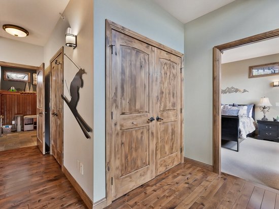 Big White 4 Bedroom Accommodation - Snow Therapy - #4666