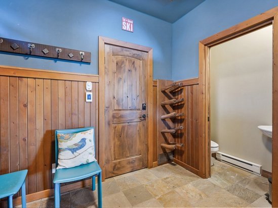 Big White 4 Bedroom Accommodation - Snow Therapy - #4666