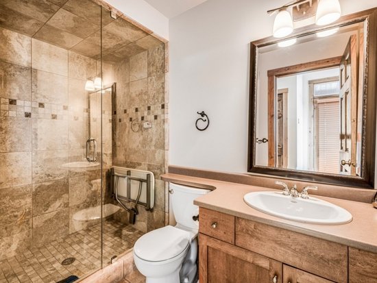 Big White 2 Bedroom Accommodation - Southpoint - #4667