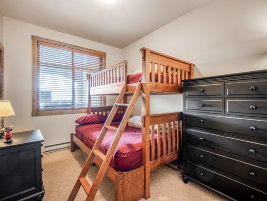 Big White 2 Bedroom Accommodation - Southpoint - #4667