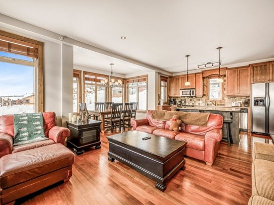 Big White 2 Bedroom Accommodation - Southpoint - #4667