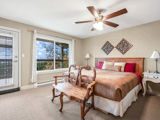 Big White 4 Bedroom Accommodation - Snowy Escape - #4669