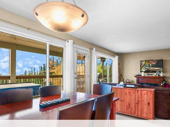 Big White 4 Bedroom Accommodation - Snowy Escape - #4669