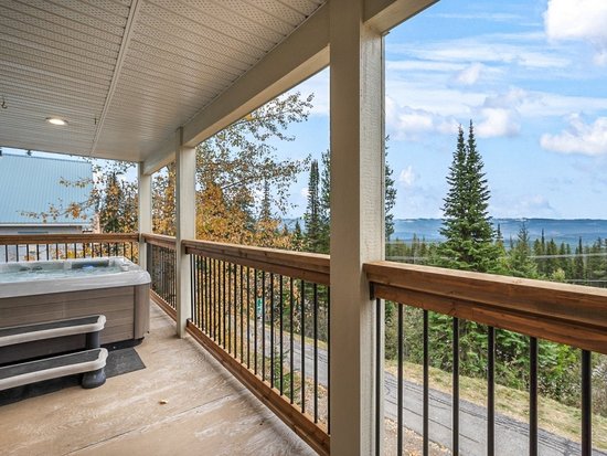 Big White 4 Bedroom Accommodation - Snowy Escape - #4669