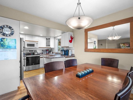 Big White 4 Bedroom Accommodation - Snowy Escape - #4669