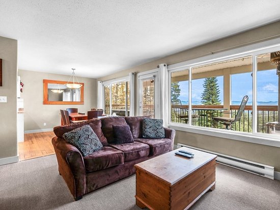 Big White 4 Bedroom Accommodation - Snowy Escape - #4669