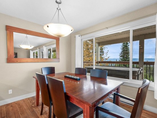 Big White 4 Bedroom Accommodation - Snowy Escape - #4669