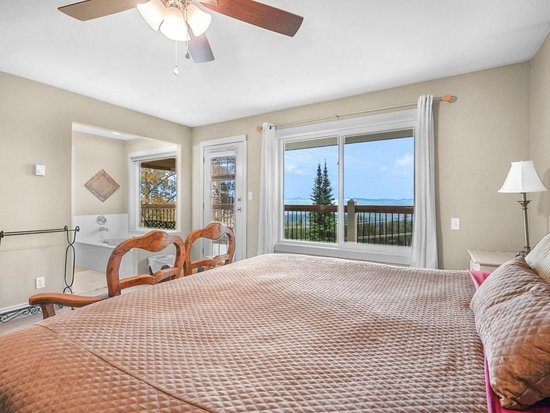 Big White 4 Bedroom Accommodation - Snowy Escape - #4669