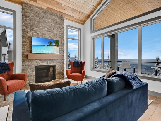 Big White 5 Bedroom Accommodation - Grizzly Ridge Trail - #4670