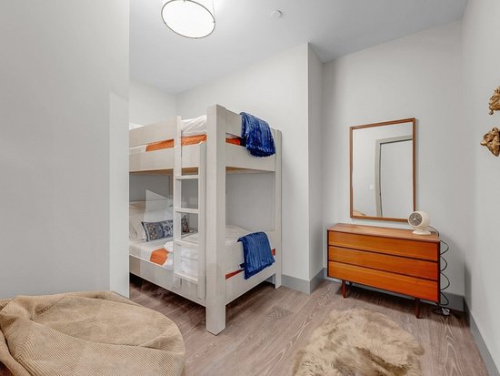 Big White 5 Bedroom Accommodation - Grizzly Ridge Trail - #4670