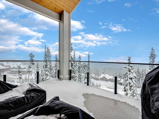 Big White 5 Bedroom Accommodation - Grizzly Ridge Trail - #4670