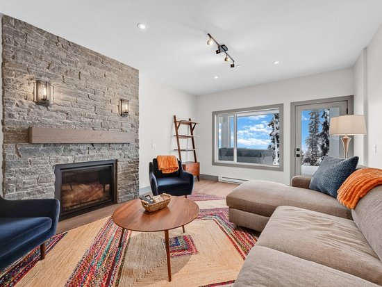 Big White 5 Bedroom Accommodation - Grizzly Ridge Trail - #4670