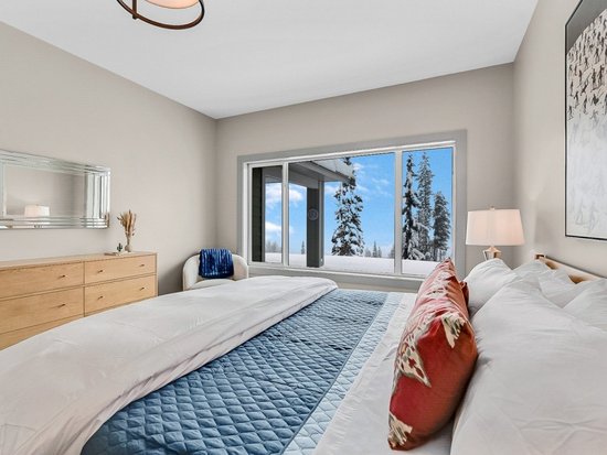 Big White 5 Bedroom Accommodation - Grizzly Ridge Trail - #4670