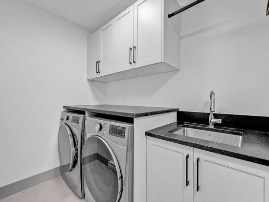 Big White 5 Bedroom Accommodation - Grizzly Ridge Trail - #4670