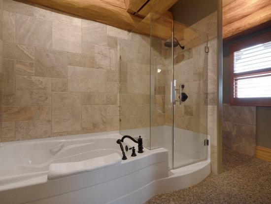 Big White 4 Bedroom Accommodation - White Spirit Lodge - #4671