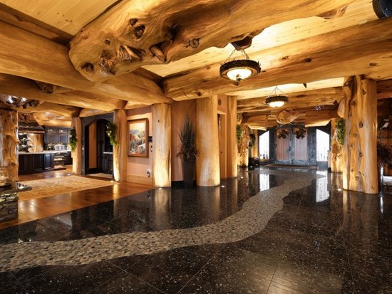 Big White 4 Bedroom Accommodation - White Spirit Lodge - #4671