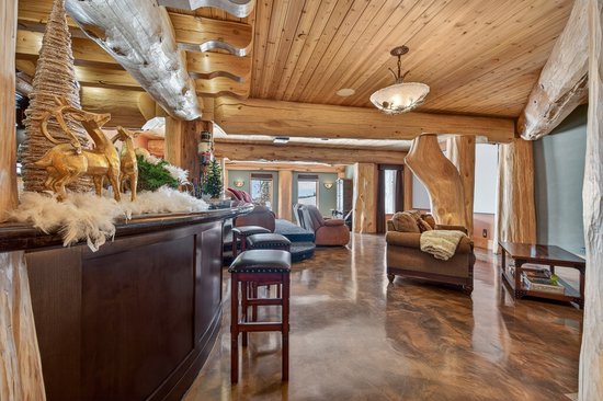 Big White 4 Bedroom Accommodation - White Spirit Lodge - #4671