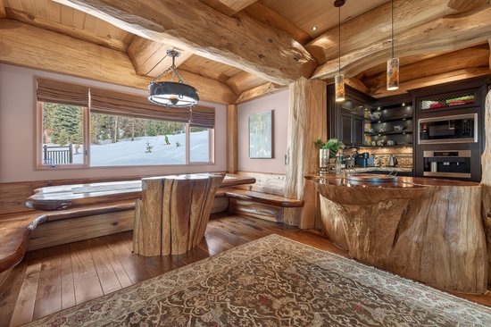Big White 4 Bedroom Accommodation - White Spirit Lodge - #4671