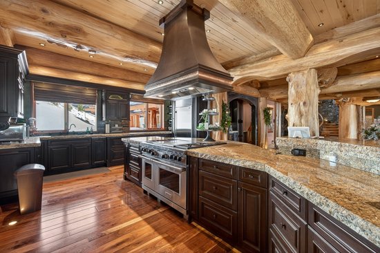 Big White 4 Bedroom Accommodation - White Spirit Lodge - #4671
