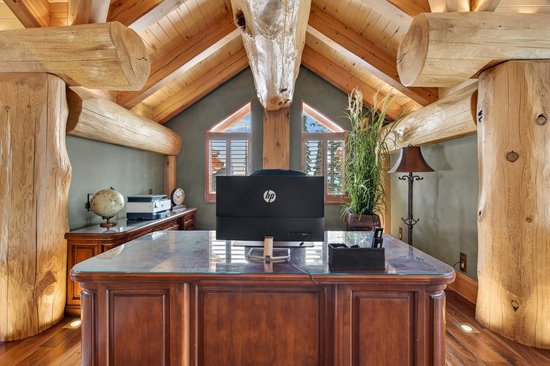 Big White 4 Bedroom Accommodation - White Spirit Lodge - #4671