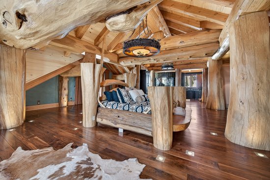 Big White 4 Bedroom Accommodation - White Spirit Lodge - #4671