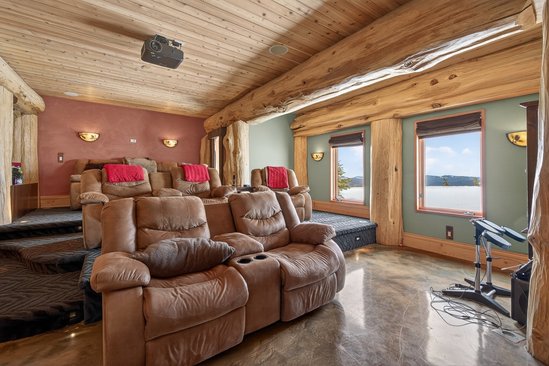 Big White 4 Bedroom Accommodation - White Spirit Lodge - #4671