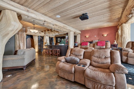 Big White 4 Bedroom Accommodation - White Spirit Lodge - #4671