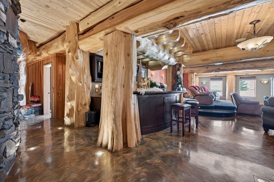 Big White 4 Bedroom Accommodation - White Spirit Lodge - #4671