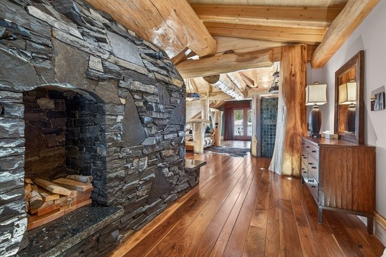 Big White 4 Bedroom Accommodation - White Spirit Lodge - #4671