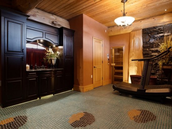 Big White 4 Bedroom Accommodation - White Spirit Lodge - #4671