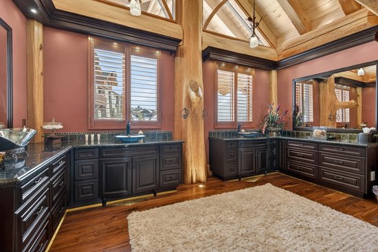 Big White 4 Bedroom Accommodation - White Spirit Lodge - #4671