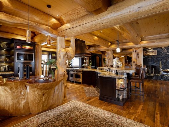 Big White 4 Bedroom Accommodation - White Spirit Lodge - #4671