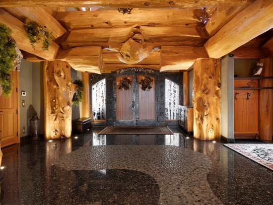 Big White 4 Bedroom Accommodation - White Spirit Lodge - #4671